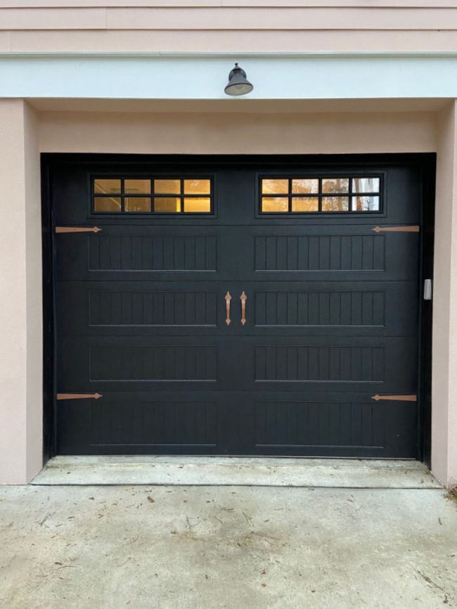 Garage Door Technicians in Menifee, CA